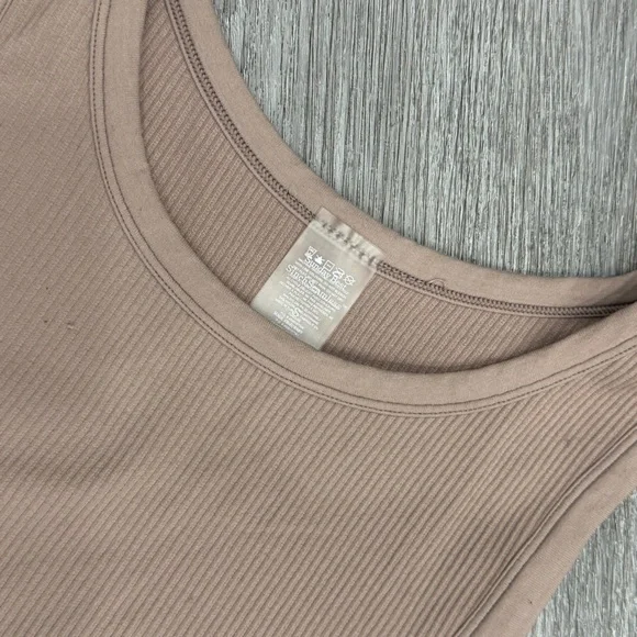 Sunday Best Sinchseamless Ribbed Tank Top Size Small - Picture 2 of 2